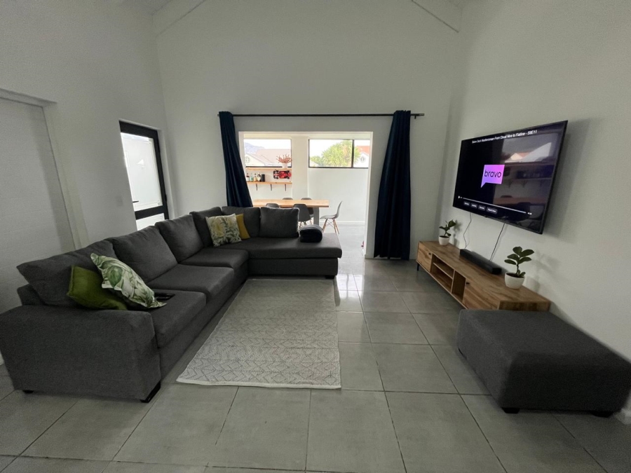 2 Bedroom Property for Sale in Anchorage Park Western Cape